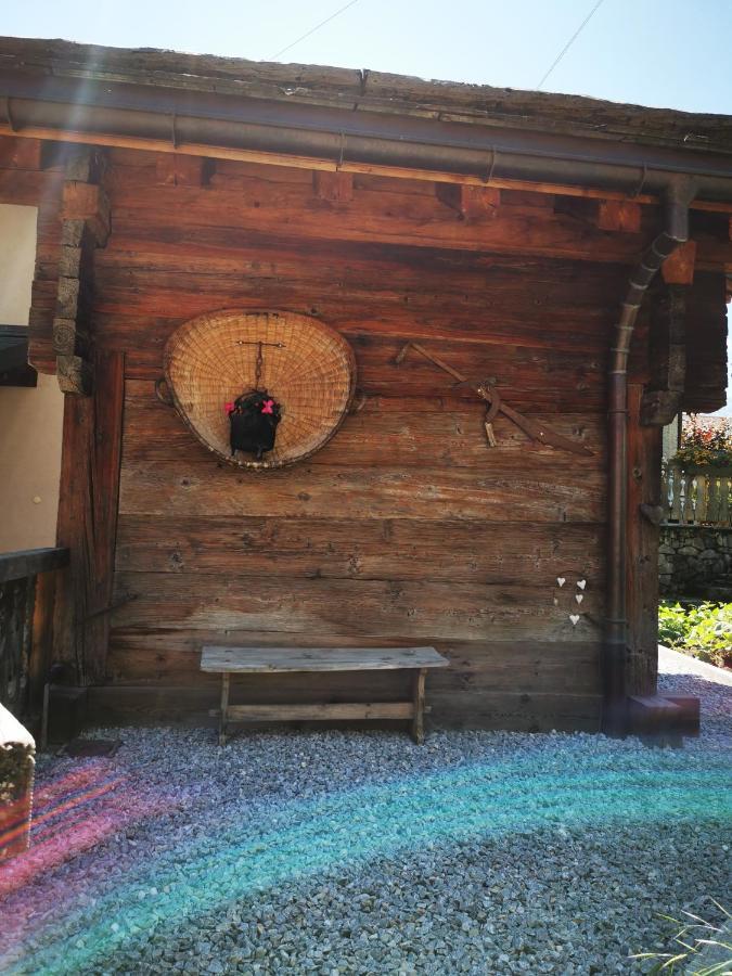 Joli Appartement Au Coeur Du Village Orsières Exteriör bild