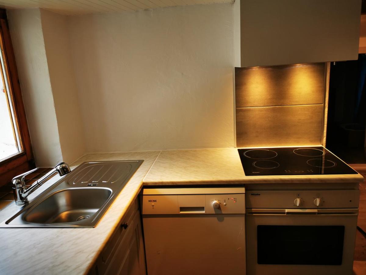 Joli Appartement Au Coeur Du Village Orsières Exteriör bild