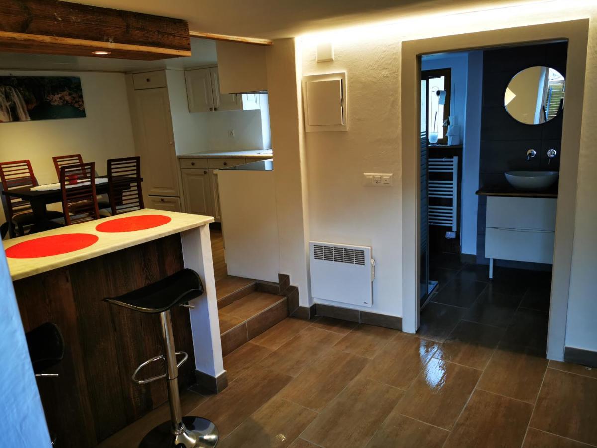 Joli Appartement Au Coeur Du Village Orsières Exteriör bild