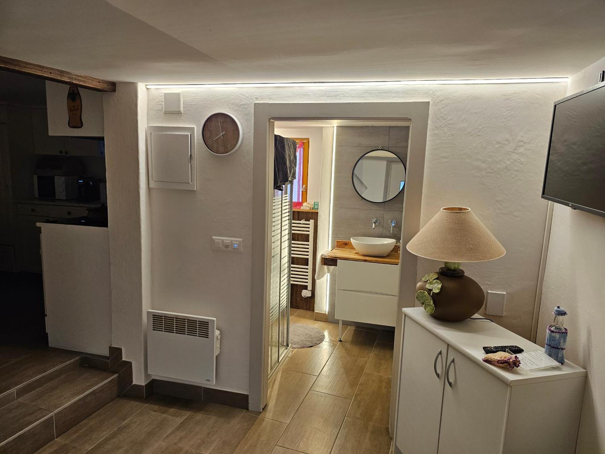 Joli Appartement Au Coeur Du Village Orsières Exteriör bild