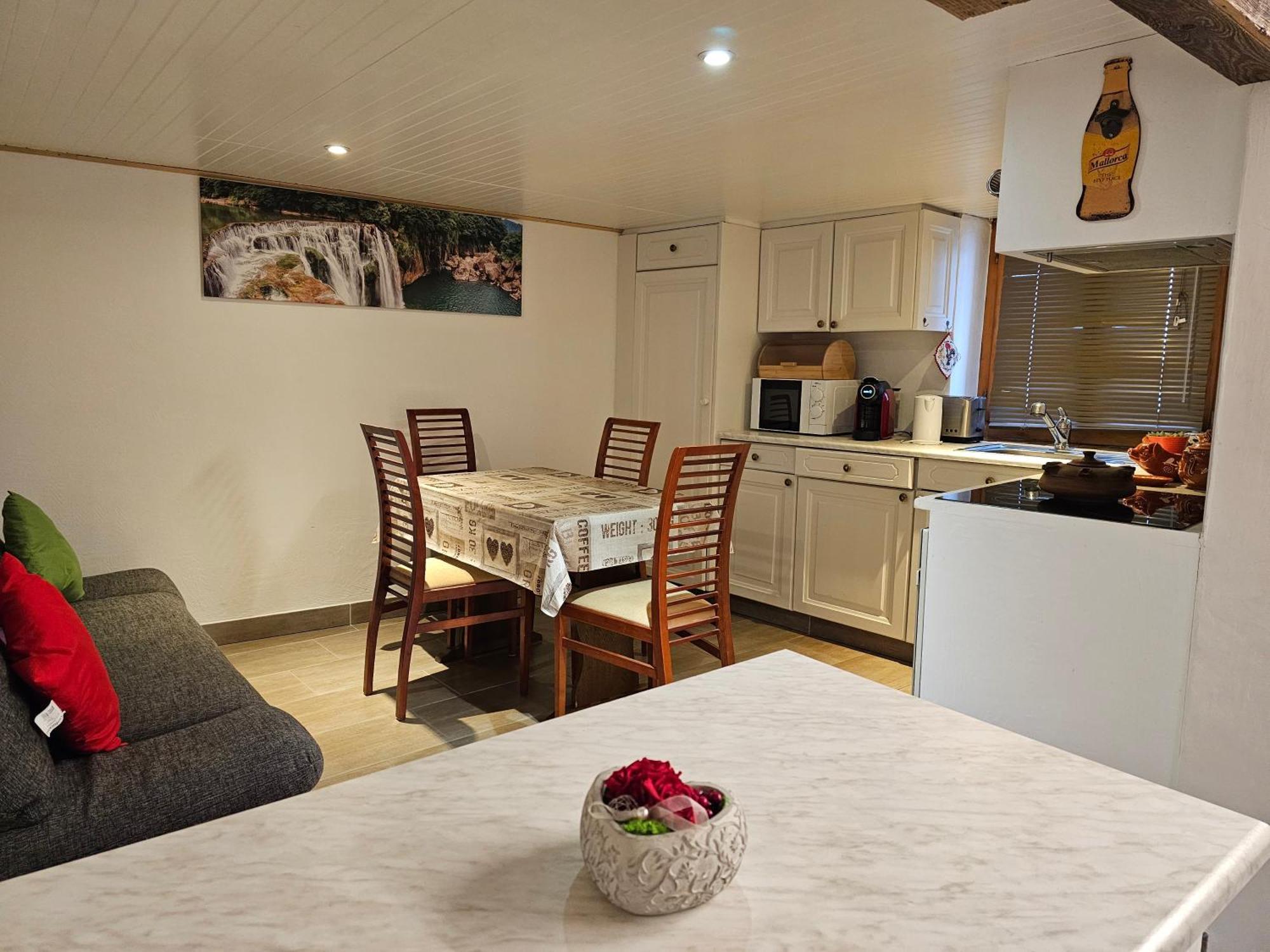 Joli Appartement Au Coeur Du Village Orsières Exteriör bild